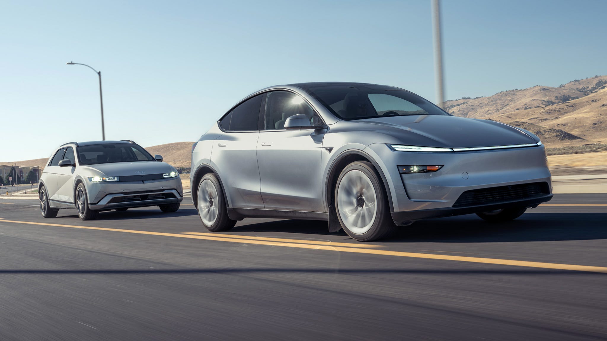 Electric SUV Rematch! 2026 Tesla Model Y vs. Hyundai Ioniq 5_695cf96e35a4d.jpeg